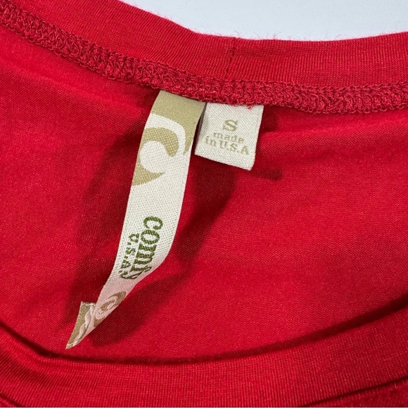 Comfy USA Long Sleeve Tunic Shirt Red Button Cuff Details - Picture 4 of 6